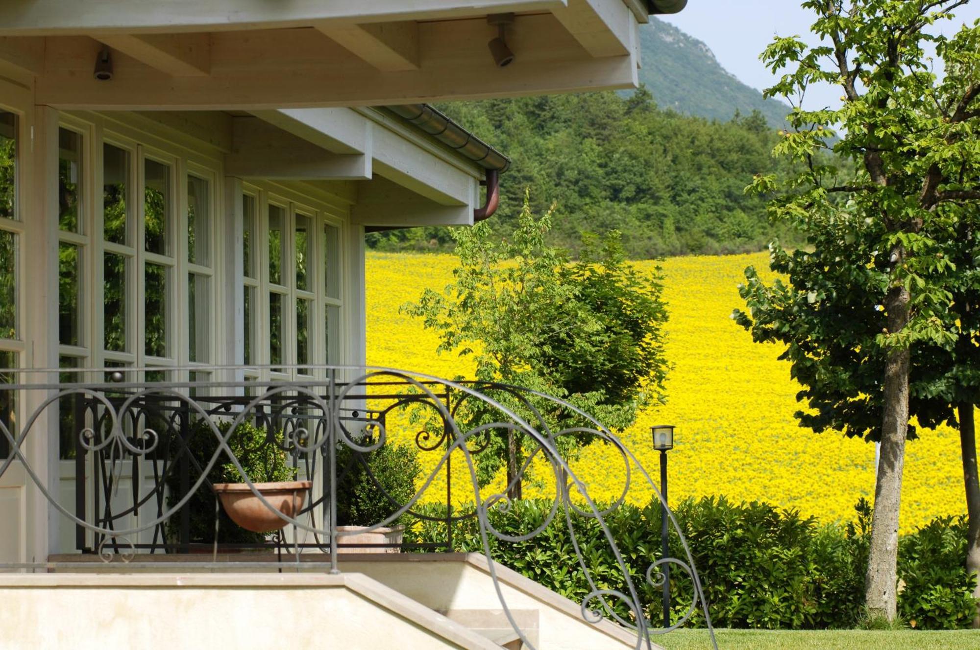 Relais Villa Fornari Camerino Exterior photo